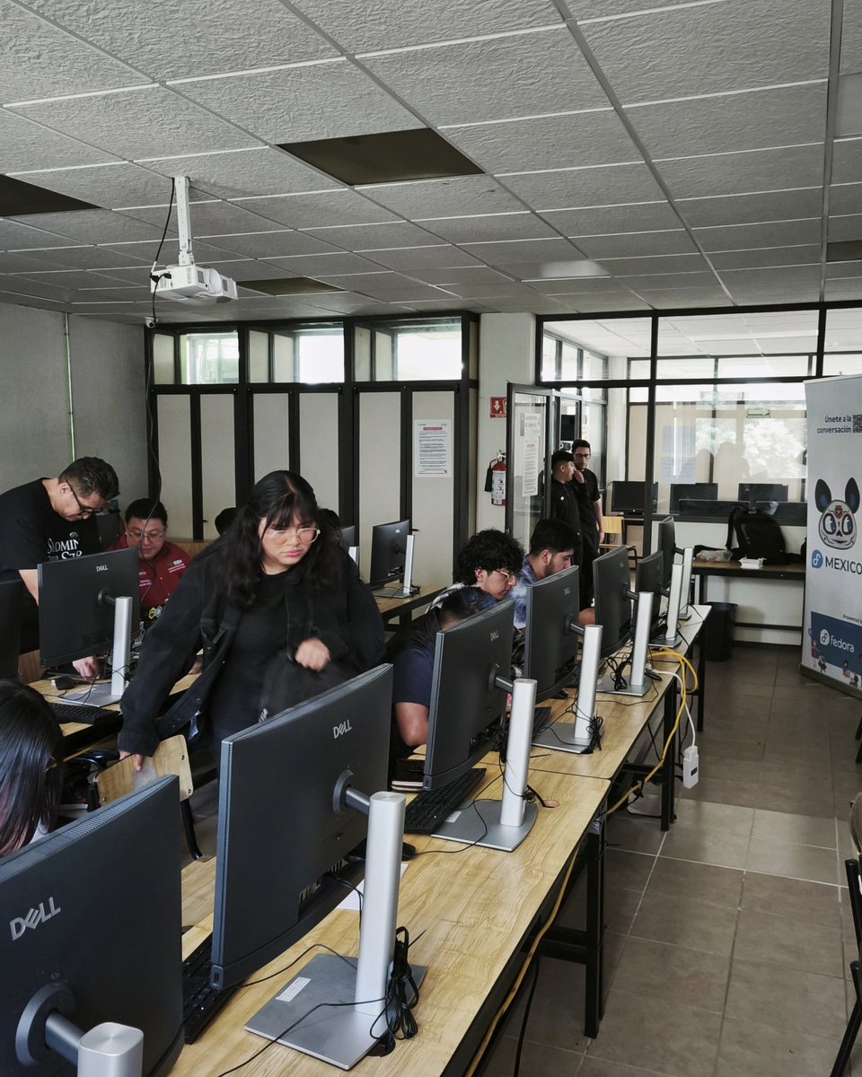 rootzilopochtli's tweet photo. ¡Misión cumplida en el TES OEM! 🛡☸️ Más de 4 horas de inmersión total en MicroShift con la banda del Tecnológico de Estudios Superiores Oriente del Estado de México.

📸 Galería completa en Instagram:

https://t.co/ztdqZmxDOi

#TESOEM #SoberaniaTecnica #RedHat #LifeAtRedHat https://t.co/40dZCHfsUt