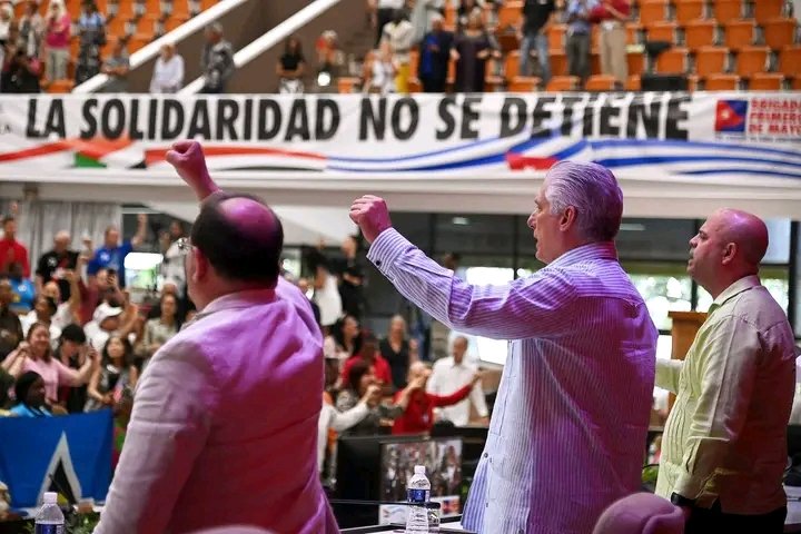 Discurso de <a href="/DiazCanelB/">Miguel Díaz-Canel Bermúdez</a>➡Encuentro Internacional de Solidaridad con 🇨🇺
"El heroísmo, la resistencia, la creatividad, la dignidad y la historia del pueblo cubano, junto a ustedes y junto a la solidaridad de ustedes, nos van a dar la victoria. ¡Y de eso no tenemos ninguna duda!"