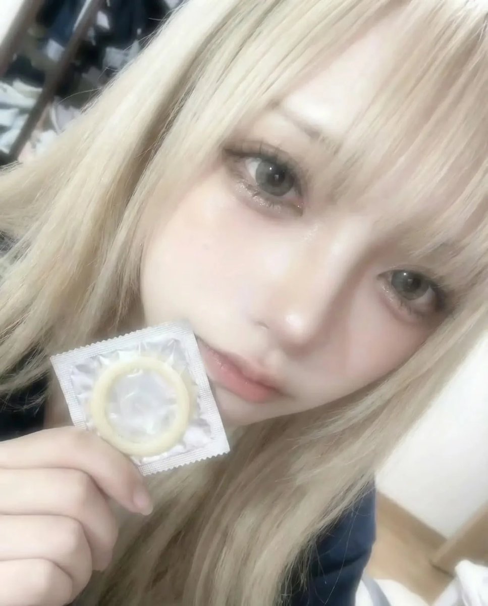 りり tweet media