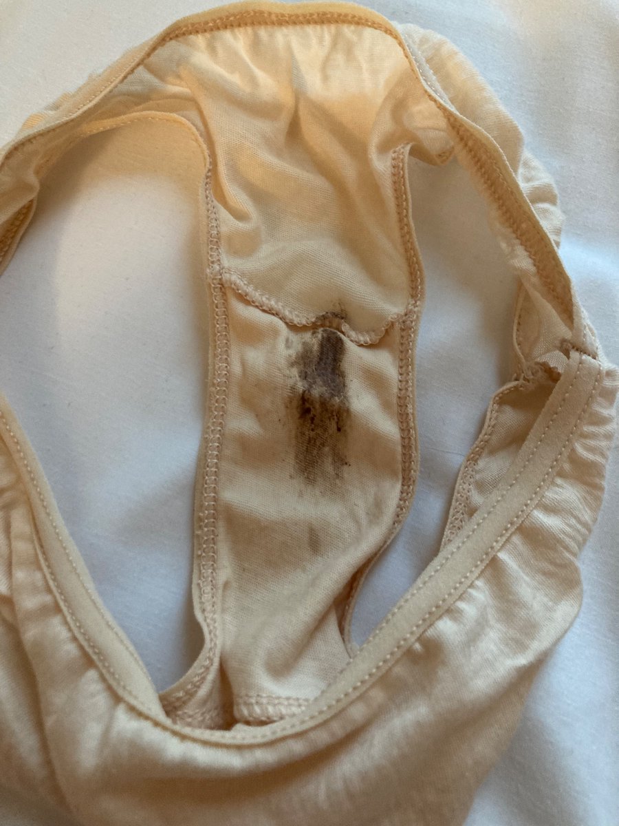 Weiterer Fund aus dem Hotelmüll. Ein vollgeschissenes Höschen ❤️😍
#müll #müllfresser #trash #abfall #kacke #scheiße #kv #höschen #slip #dufthöschen #scheißefresser #müllfresser #ekel #ekelsklave #müllsklave #toilettensklave