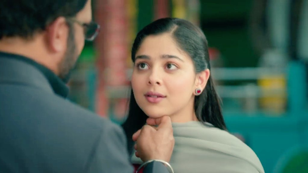 Esha 😎 tweet media