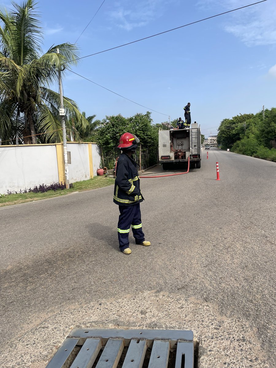 __fadden's tweet image. On this International Firefighters Day, we honor the bravery and sacrifice of firefighters everywhere.
In Ghana, may Ghana National Fire Service be better equipped to protect lives and may assaults on firefighters come to an end. We deserve safety too. 👨‍🚒 🚒🤍
#firefighters