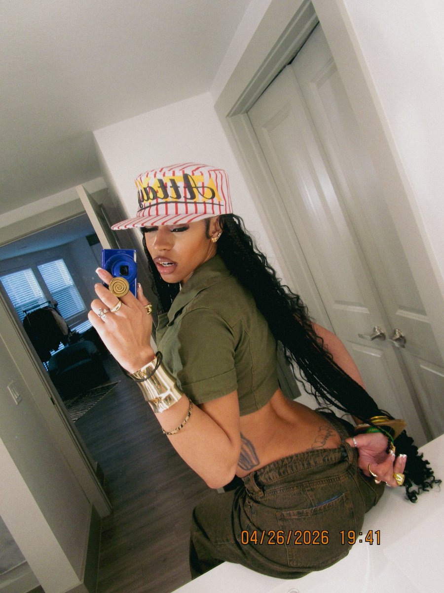 LexWithDaTea's tweet photo. dream girl⭐️ https://t.co/tUNFi7QwYm