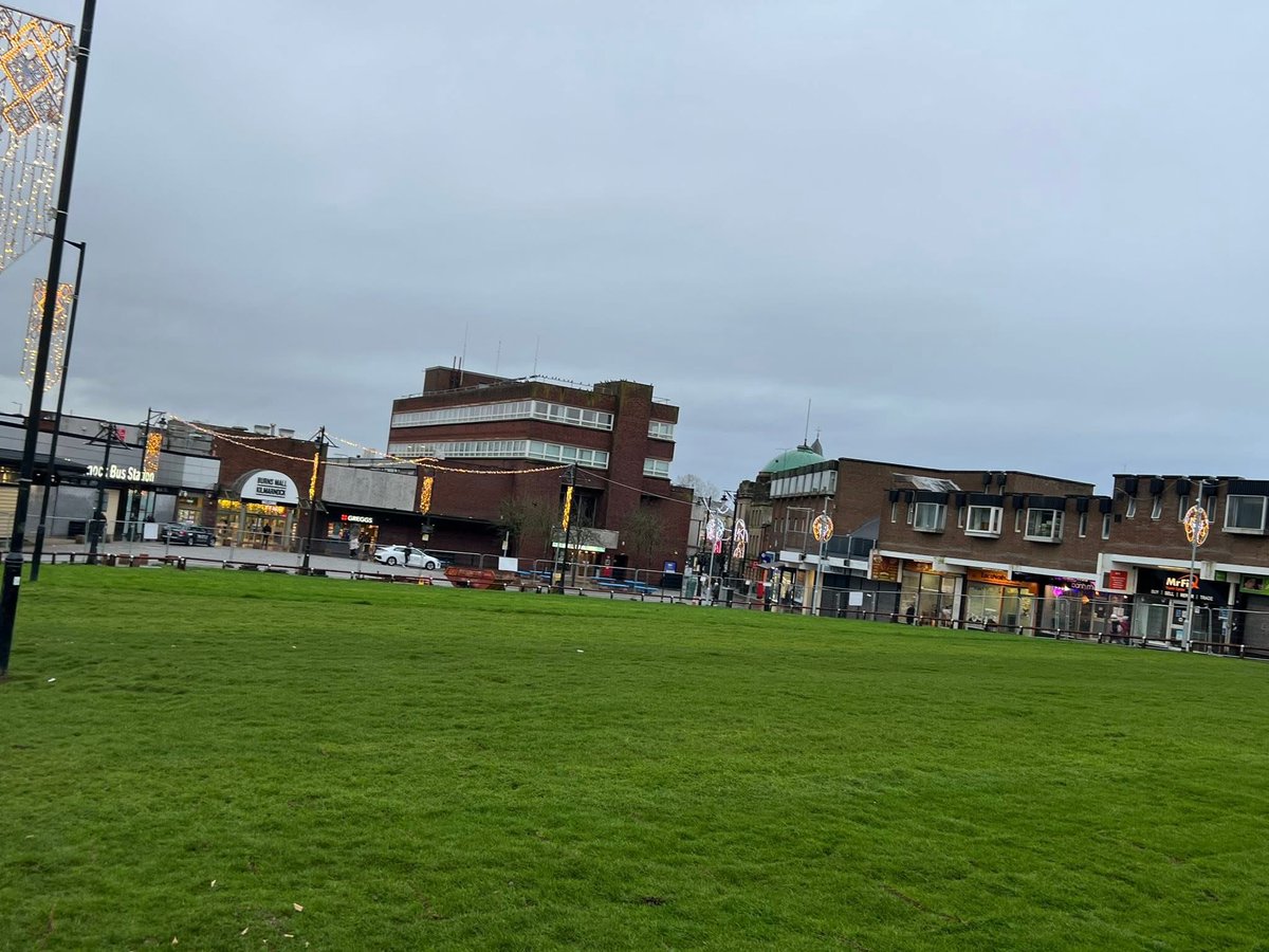 StevePops62's tweet image. Hard to believe a multi story car park once stood here not very long ago. I noticed living in Scotland, things get done a lot quicker than south of UK. On top of this they have already approved plans for a lovely garden and an amphitheater on this spot. 
#kilmarnock #scotland