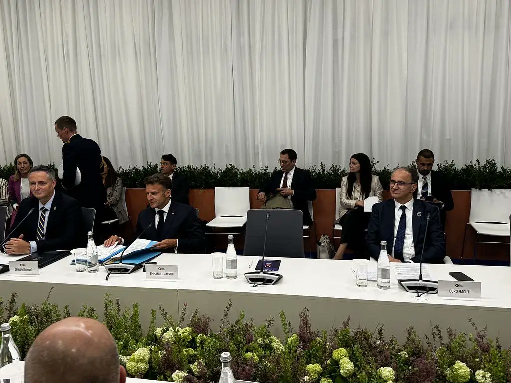 Serbian Government tweet media