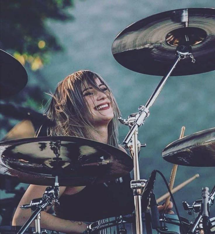 JEN LEDGER/SKILLET