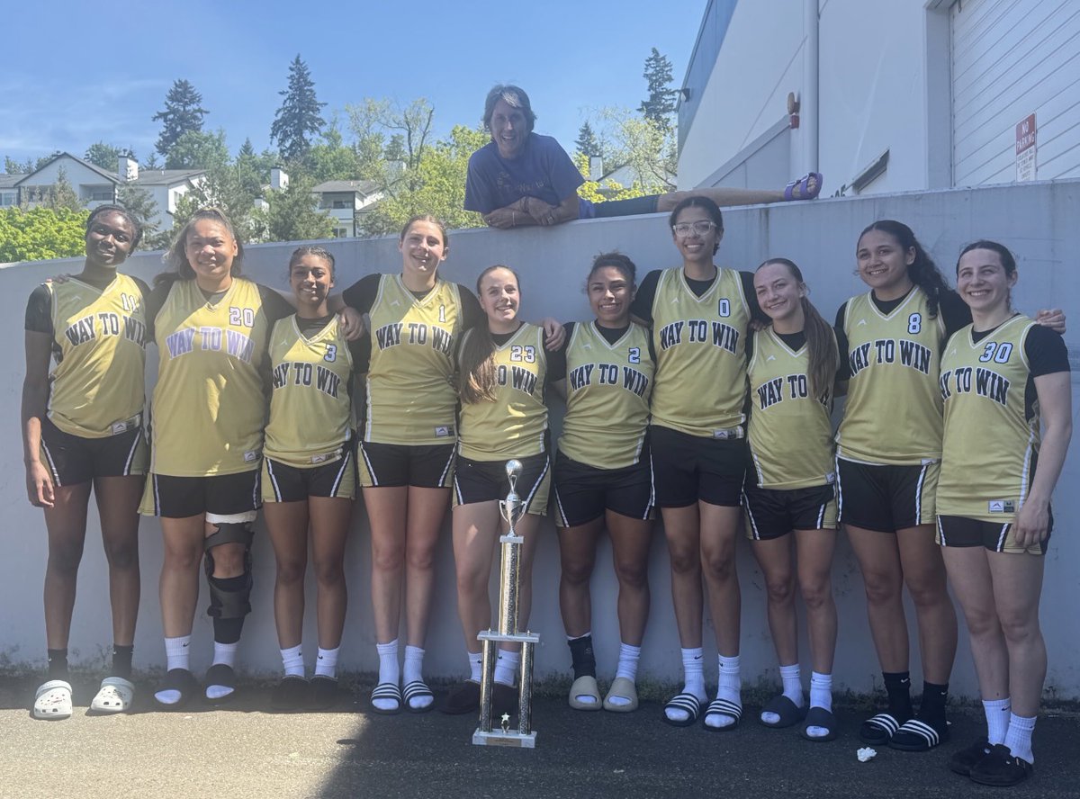 W2WBasketball's tweet photo. Spring Showdown Champions 🏆
W2W Gold 17U
W2W Silver 16U https://t.co/6IkMOHrwbQ