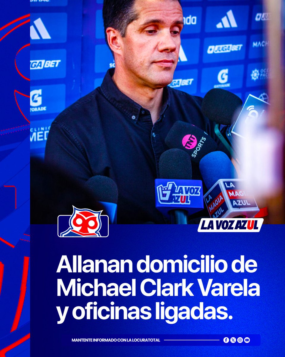 LaVozAzulLT's tweet photo. 🚨 ÚLTIMO MINUTO | Esta mañana, el Ministerio Público concretó una orden de entrada y registro que apunta directamente a la gestión de Michael Clark y su vínculo con Sartor AGF.

¿Qué están investigando? El fiscal Juan Pablo Araya lidera las pesquisas por presuntos delitos como fraude a la Ley de Mercado de Valores, Administración desleal, Negociación incompatible y omisión de oferta pública de adquisición de acciones.  

La PDI ingresó a diversas sociedades que forman parte de la estructura que controla a la U: Azul Azul, Bulla SpA, Inversiones Antumalal, Romántico Viajero SpA y RedWood Capital y el domicilio particular de Michael Clark.

Noticia en desarrollo…
#VamosLaU #LocuraTotal 🔵🔴🤘🏻