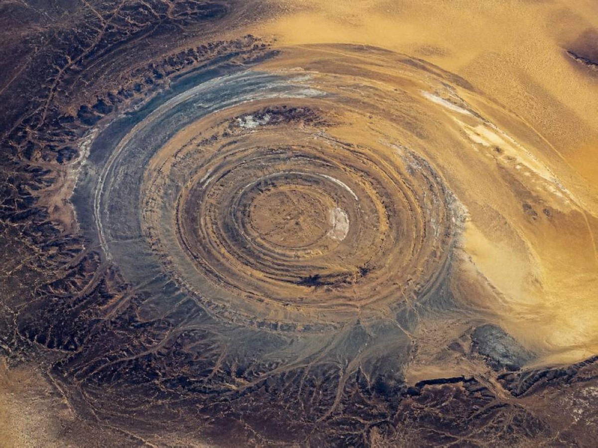 NNaturalanimals's tweet photo. Eye of the Sahara – Mauritania 🇲🇷
A stunning geological phenomenon, not a meteor strike, known as the "Richat Structure." It is clearly visible from space and linked by some to the legend of the lost city of Atlantis. 👁️🌍 https://t.co/kpPIq3Kban