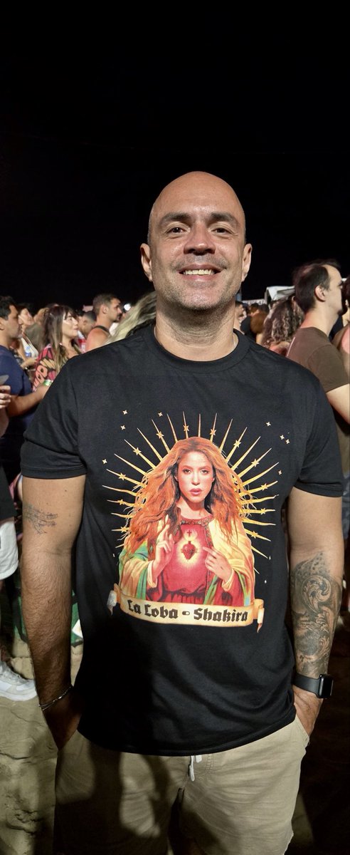 JrSSA's tweet photo. ShakiCabana!!!
Foi fantástico.

#todomundonorio #shakira #shakicabana https://t.co/iQpcJlLpWM