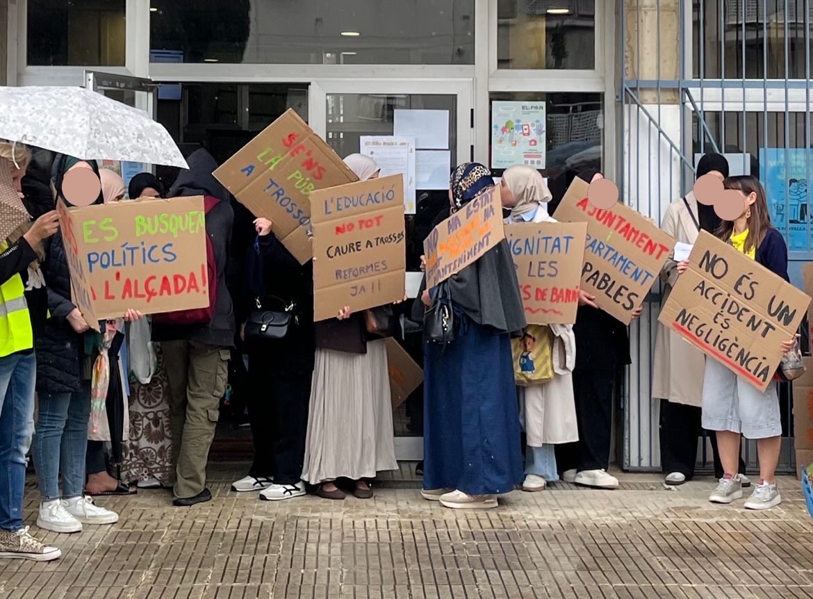 COS Maresme ♀☭ tweet media