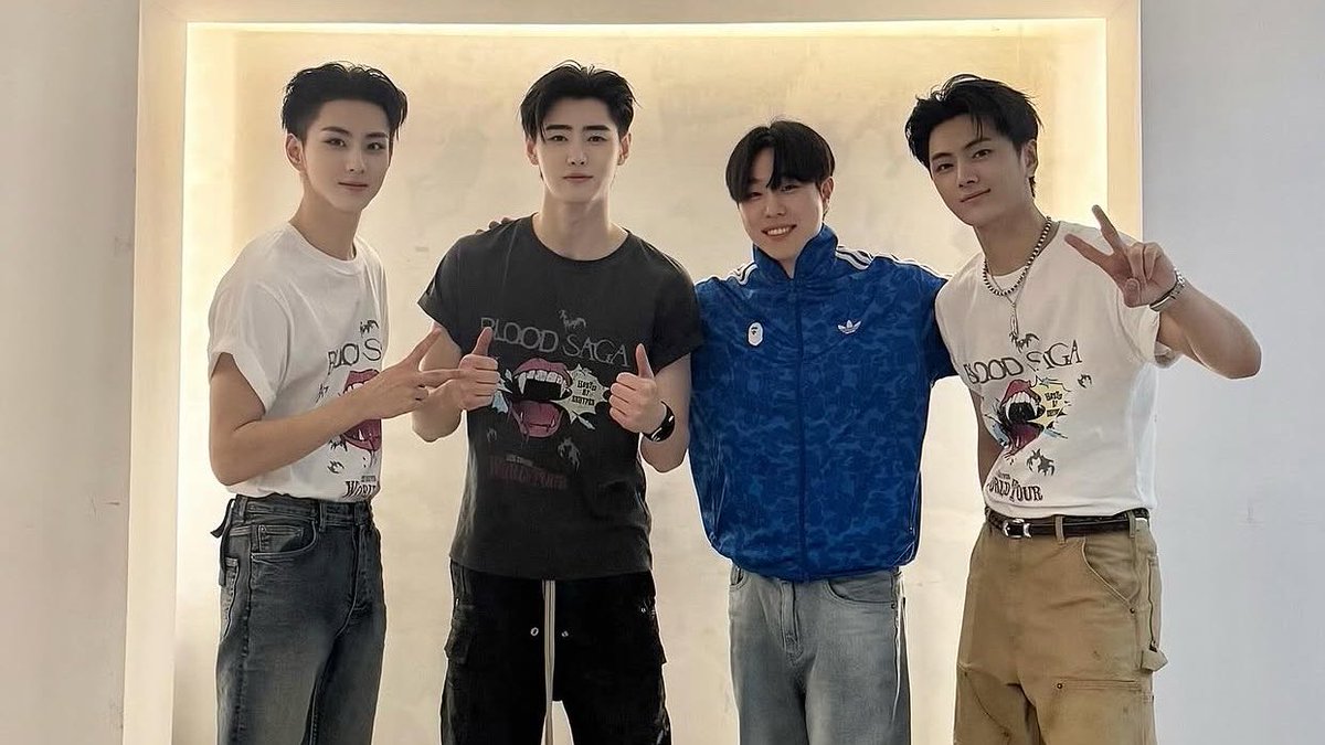 “even if there are changes, it remains unchanged.”

—heeseung’s, jay’s, jungwon’s and sunghoon’s popping teacher🥹