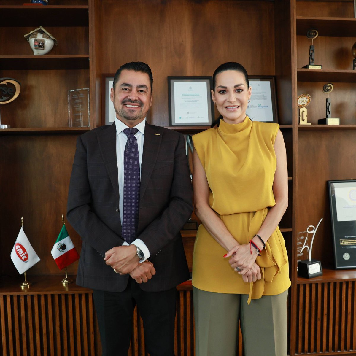 mery_pozos's tweet photo. Participé en un espacio de diálogo con la CMIC Jalisco @CMICJALISCO, donde conversamos sobre la importancia de la infraestructura para el desarrollo, el bienestar y la prosperidad compartida.

Fue un encuentro muy valioso para escuchar al sector, intercambiar ideas y seguir construyendo soluciones desde el trabajo conjunto.

Gracias por la invitación y por abrir estos espacios de diálogo que fortalecen el desarrollo de Jalisco.