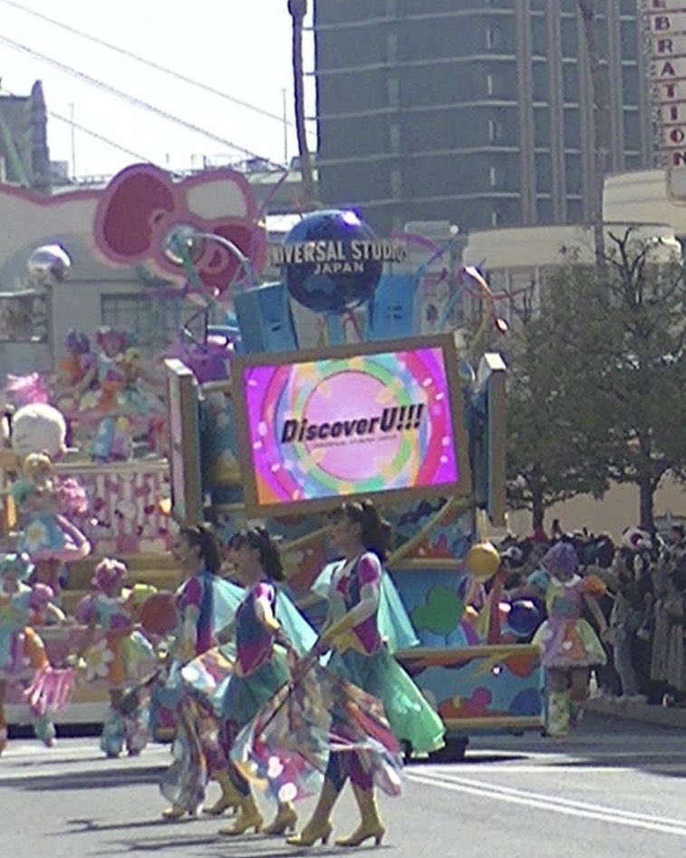 6IMxQ4ST2u19435's tweet image. 「NO LIMIT! パレード 〜Discover U!!! バージョン〜」の先頭ダンサー😊
This is the lead dancer in the "NO LIMIT! Parade ~Discover U!!! Version~".

#USJファン
#ユニバーサル・スタジオ・ジャパン
#Universal Studios Japan