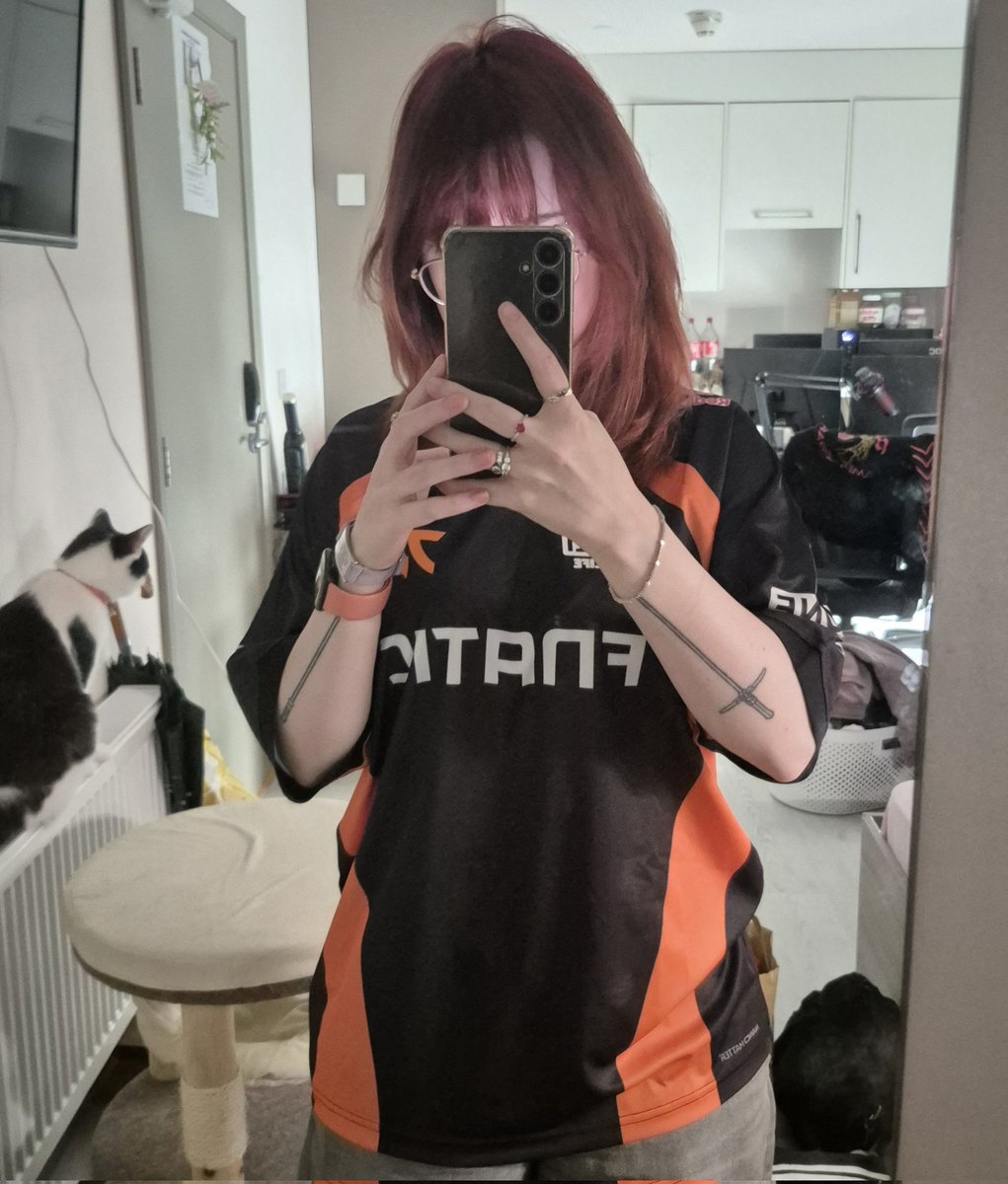 alyx tweet media