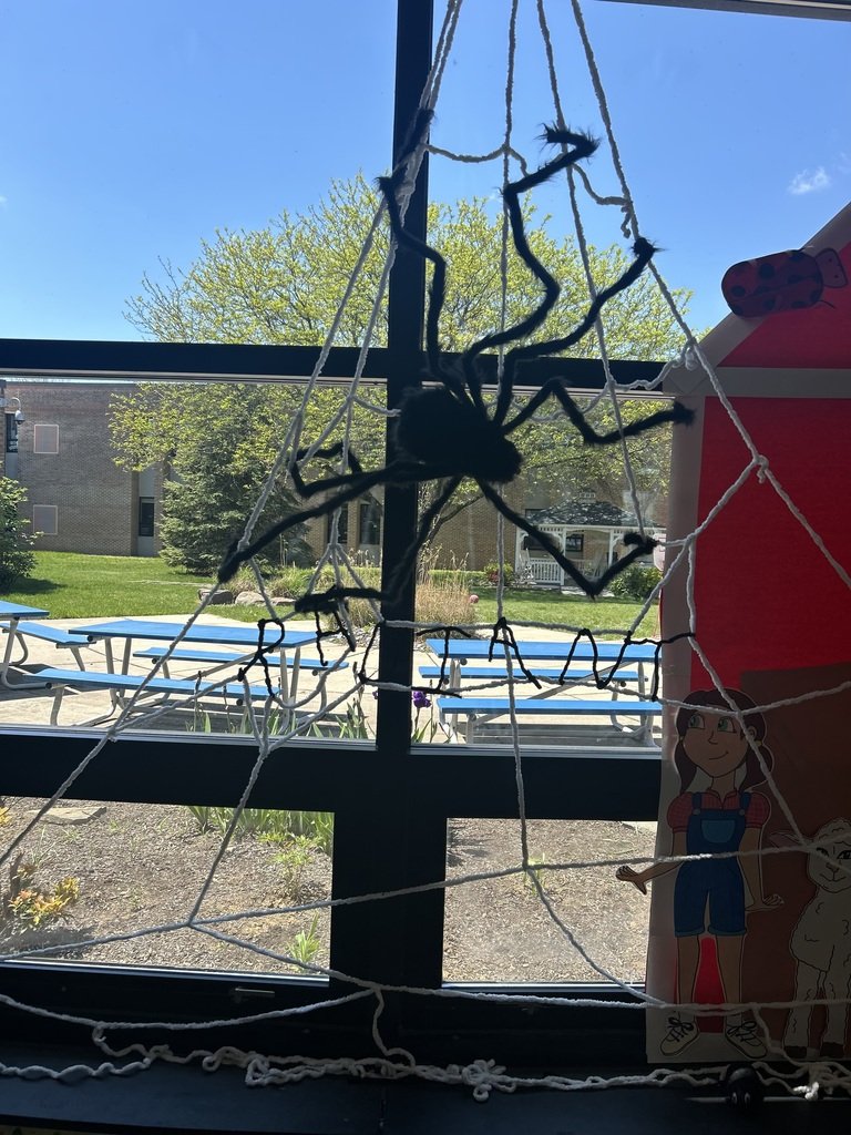 weisereast's tweet photo. We are really enjoying our One School One Book, Charlotte's Web! Our display in the lobby even has its own Charlotte spelling out the words we are reading. Can you spot what Charlotte spelled out in our lobby? #WeAreWeiser #OneSchoolOneBook https://t.co/X13oOSylzH