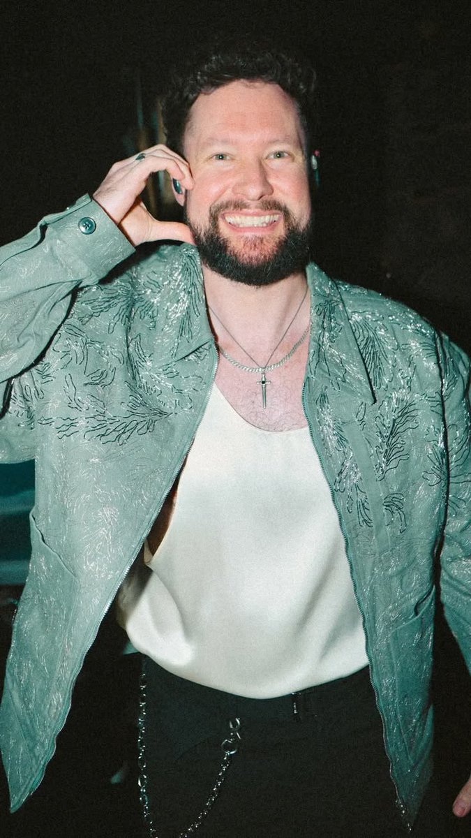 Where are you texting from 🌍📍
fans only 🌹
Calum Scott󱢏󱢏