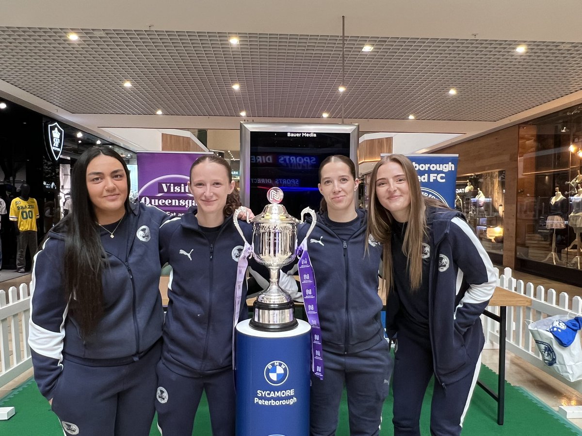 mrgaryreed's tweet photo. ✍🏻📷🏆 with @theposhwomen today at @Queensgate_PB @NLFO77 @theposhwomen @PeterBurrow1934 @FAWNL #pufc #theposh

@niamhconnor8 @courtneyc1ark8 @brown_poppie @Edriscollking https://t.co/ul0sEudnvp