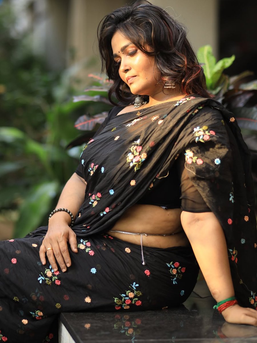காயத்திரி✨❤️ tweet media