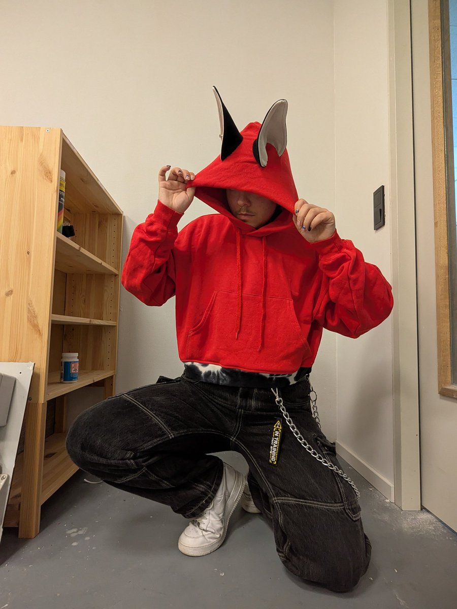 justbadjuju's tweet photo. Leftover hoodies I have available from Ibercon now are available to claim 🐕✨ https://t.co/zKyQFwqHQg