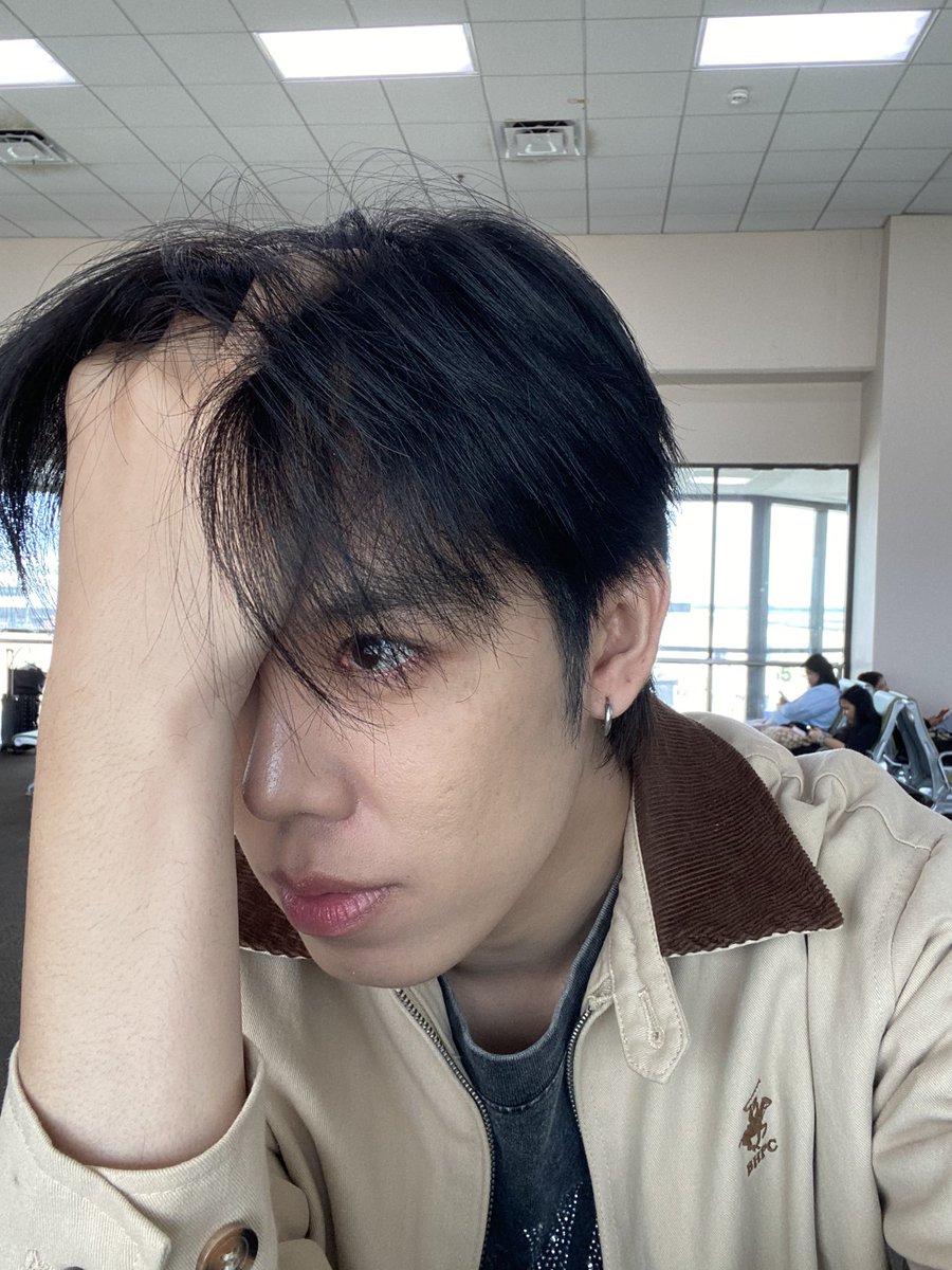 fourboyboy's tweet photo. ชอบบอกกับทุกคนว่าชอบอยู่คนเดียว
ทั้งๆ ที่หัวใจของฉันช่างเปล่าเปลี่ยว https://t.co/3trHJULyb5