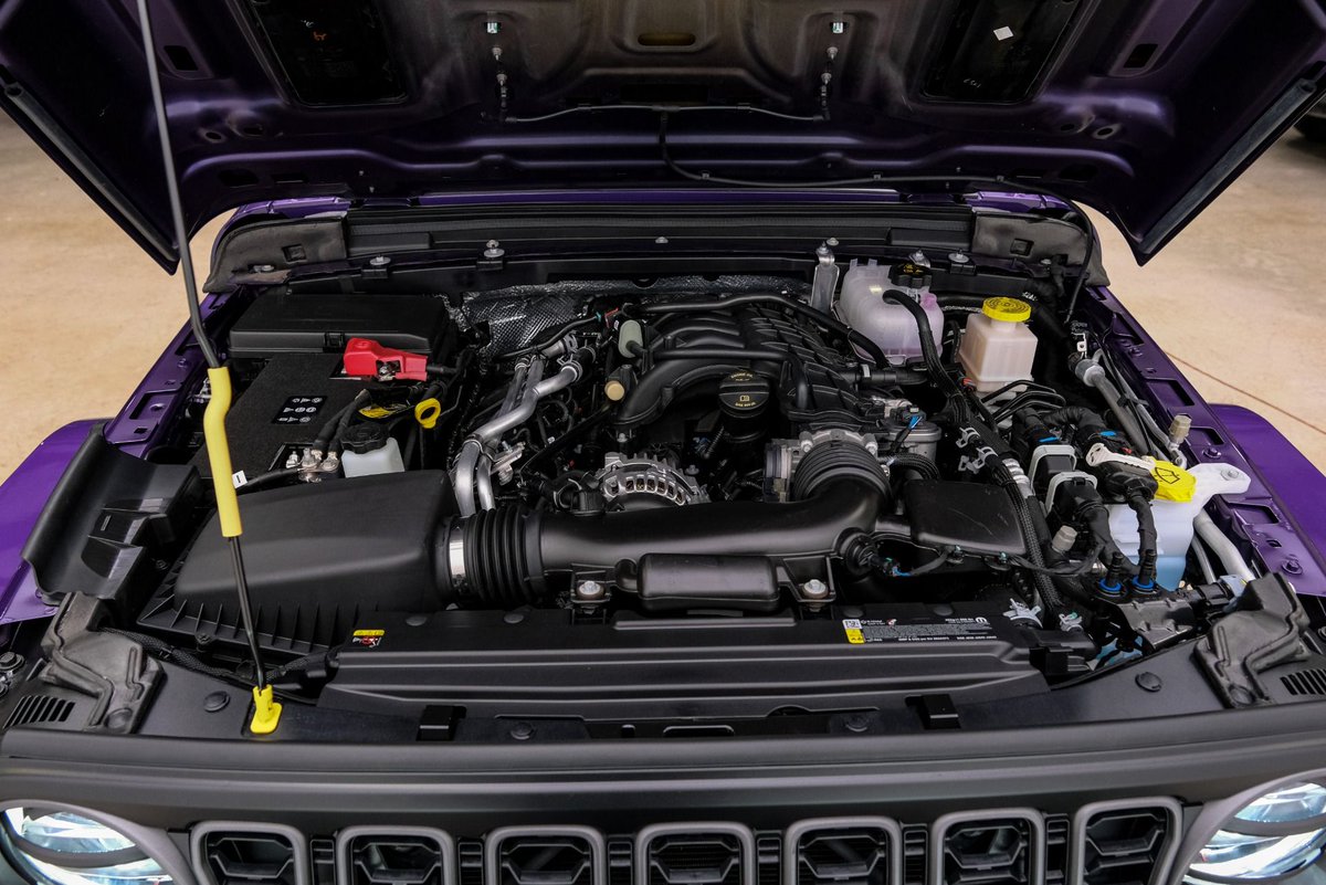 TXVExchange's tweet photo. 2026 Jeep Gladiator Sport - $69,900

Exterior: Reign
Interior: Black
Engine: 3.6L V6
Transmission: Automatic
Drivetrain: 4x4
Mileage: 790
City / Hwy MPG: 17 / 22

#Jeep #Gladiator features: https://t.co/YfmmyMAVaX https://t.co/HSG7h2hElH