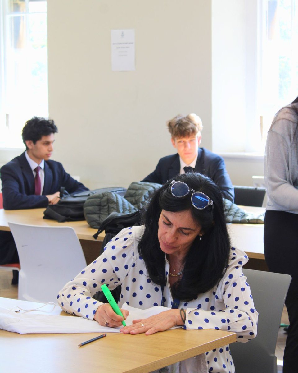 FidelisCollege's tweet image. On Friday, we paused to celebrate our Year 13s. We are so proud of the young people they are becoming. As they begin study leave, we stand with them, supporting, encouraging and cheering them on through this final sprint of their Fidelis journey!

#FidelisCollege #PrivateSchool