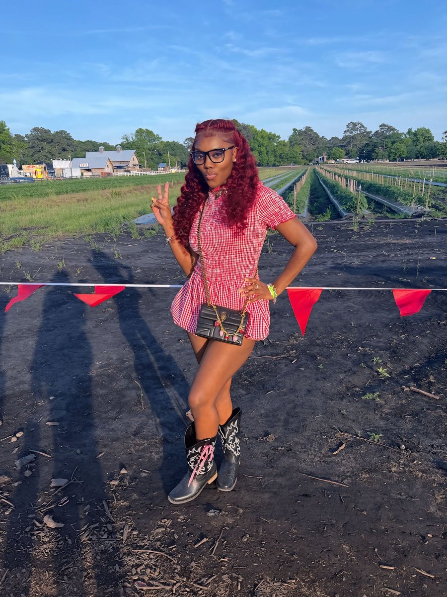 C 👸🏽 tweet media
