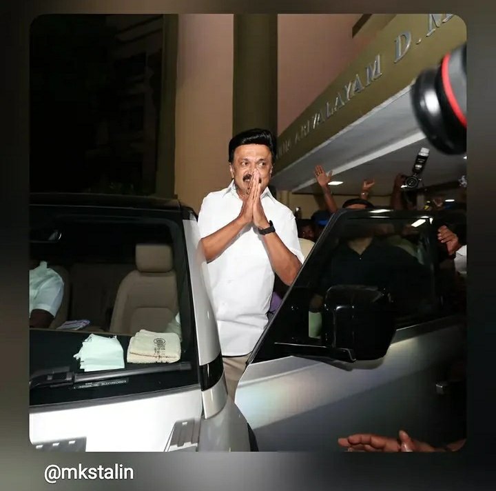 2026 தமிழ்நாடு சட்டமன்ற தேர்தல் நிறைய அதிர்ச்சியையும், ஆச்சரியங்களையும், வலியையும் கொடுத்திருக்கிறது.

முதல்வர் மு.க.ஸ்டாலின் அவர்களின் தோல்வியை ஏற்க மனது தயங்குகிறது, வலிக்கிறது.

வரலாறு உங்களை கனிவுடன் பார்க்கும்!

தைரியமாக இருங்கள்! வெல்வோம்!

<a href="/mkstalin/">M.K.Stalin - தமிழ்நாட்டை தலைகுனிய விடமாட்டேன்</a>

#MKStalin #Results2026