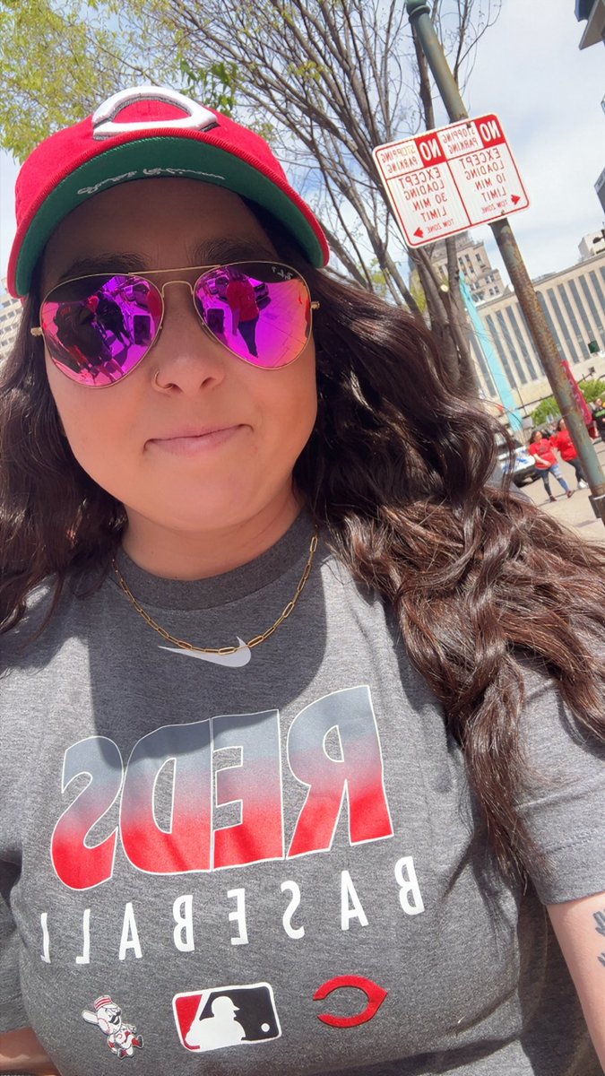 hannahc_217's tweet photo. Reds season is the best season ♥️ https://t.co/3GoTZKo2RP