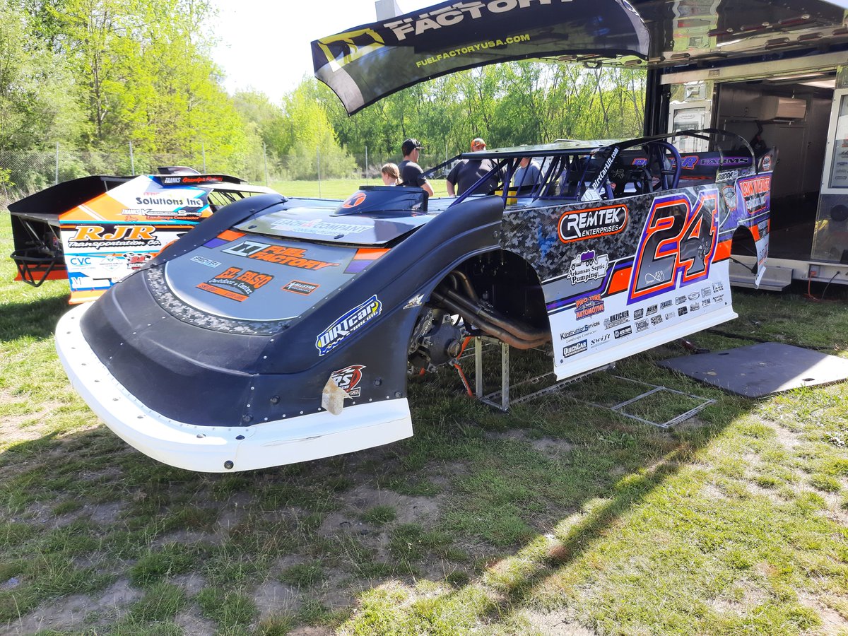 Cody Hicken tweet media