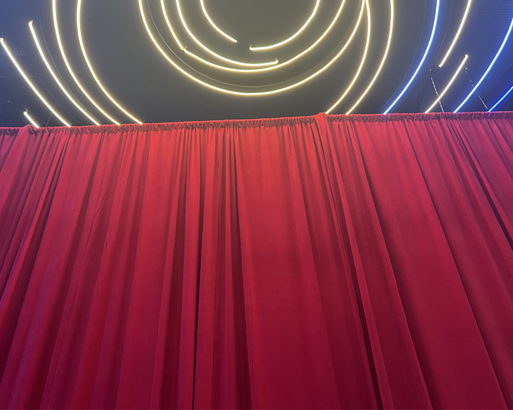 TOEvProductions's tweet photo. May the style be with you... ✨ Transform your space with drapery and decor so beautiful it looks like it's from a galaxy far far away! ✨
#Maythe4th #stayingonourTOEs #eventrentals #lasvegas #decor #drapery #swag #swagdecor #events #starwars #movies #themandalorian https://t.co/XIXXv1L3bE