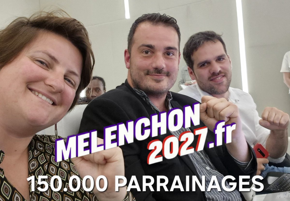 ElusLFIRouen's tweet photo. 🚀🐢 En plein Conseil métropolitain, on apprend que @JLMelenchon a recueilli en moins de 24h les 150.000 parrainages nécessaires à son investiture populaire à l'élection présidentielle 2027. Quelle démonstration de force ! Allez zou, en campagne ✊🏼 https://t.co/qxOKBpMQJy