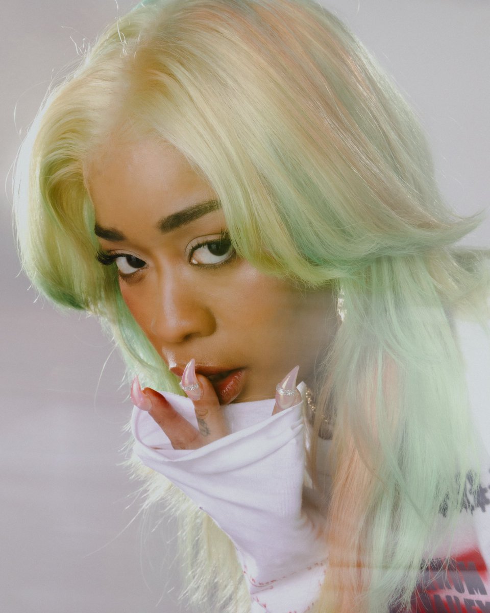 NewestMag tweet media