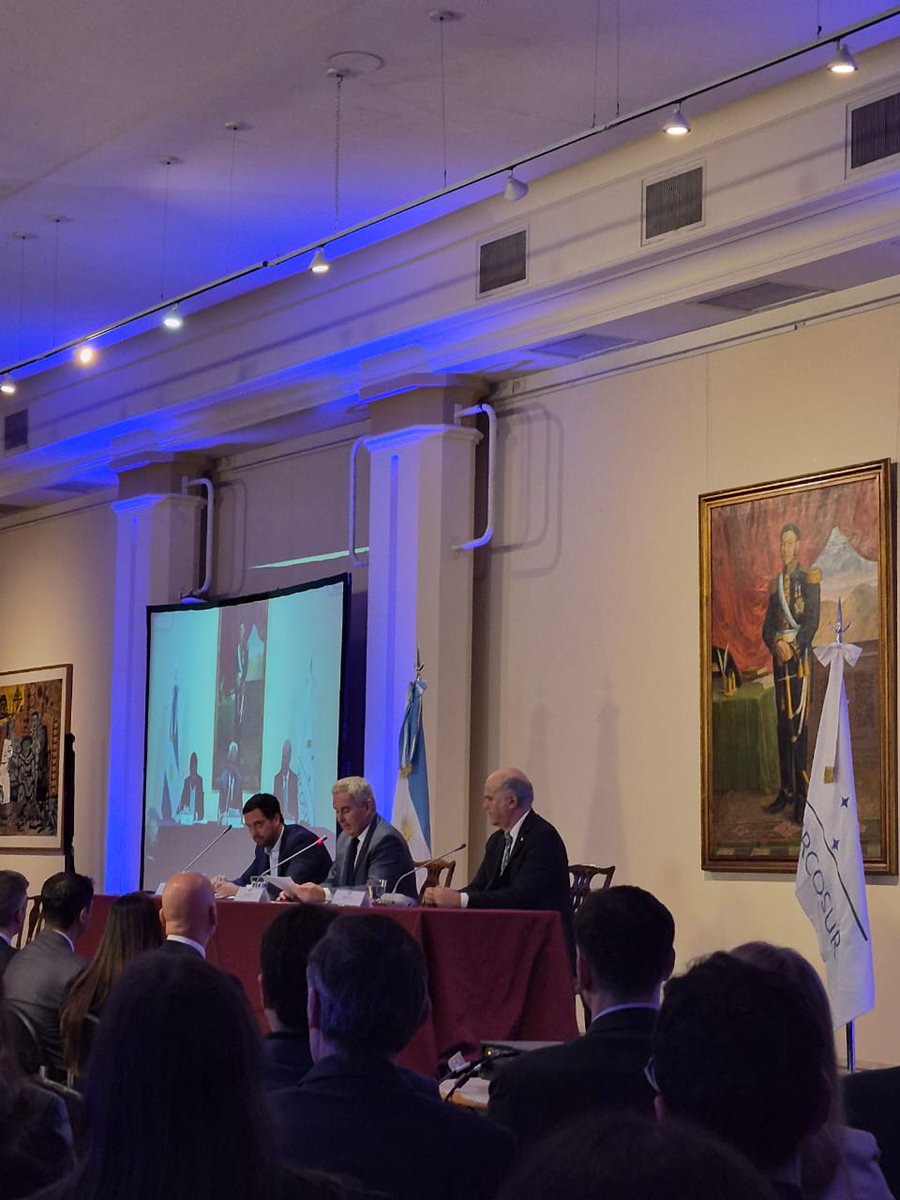 aieratw's tweet photo. 📌4 de mayo de 2026 A.I.E.R.A. estuvo presente en la presentación oficial de la implementación del Acuerdo MERCOSUR–Unión Europea en el Palacio San Martín

Un hito clave para el comercio exterior argentino, que marca el inicio de una nueva etapa en la integración con uno de los https://t.co/Wy4bg92rhD