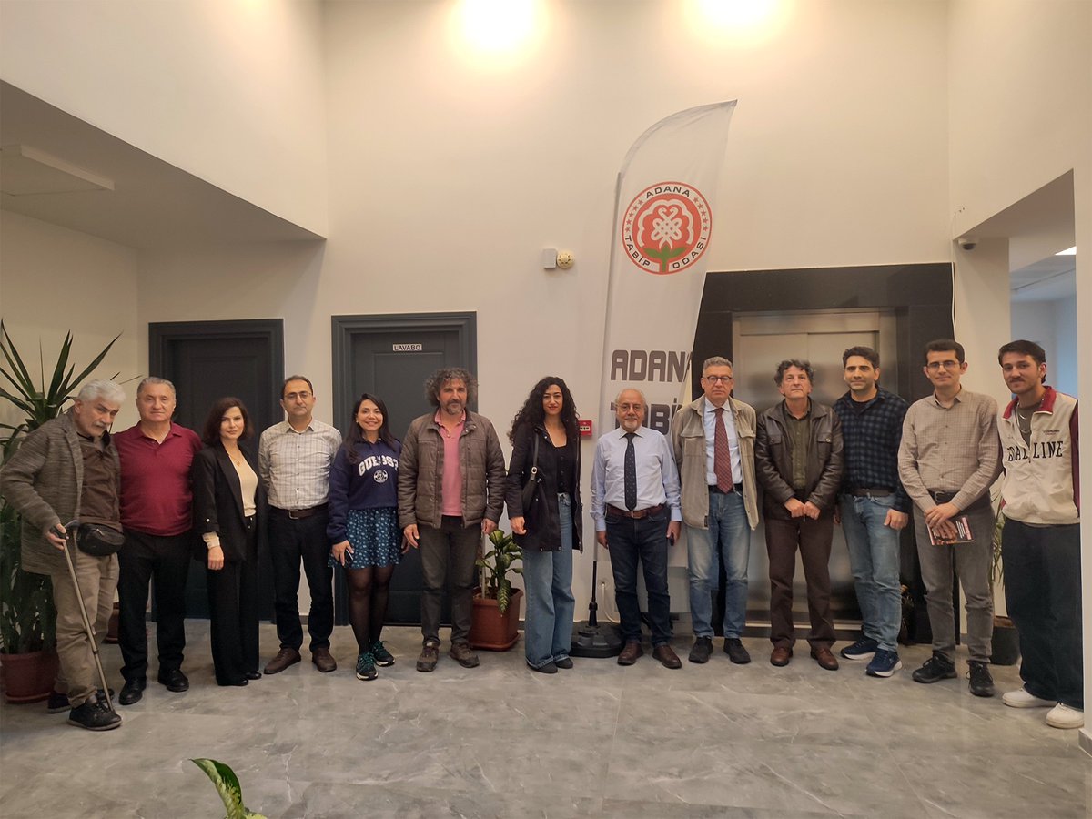 Adana_EMEP's tweet photo. Emek Partisi Adana İl Örgütü olarak Adana Tabip Odası’nın yeni seçilen yönetimini ziyaret ettik.

Yeni yönetime görevlerinde başarılar diliyor, halk sağlığı ve emek mücadelesinde birlikte  yol yürümeye devam edeceğimiz bir dönem diliyoruz. @AdanaTabip https://t.co/BdQ1Q52Ehp