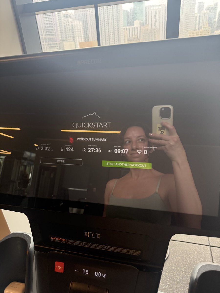 Danielle tweet media
