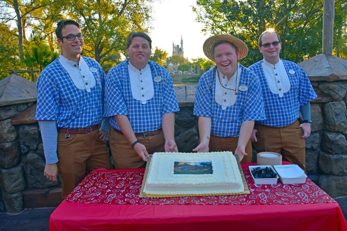 Splash Mountain Historical Society tweet media