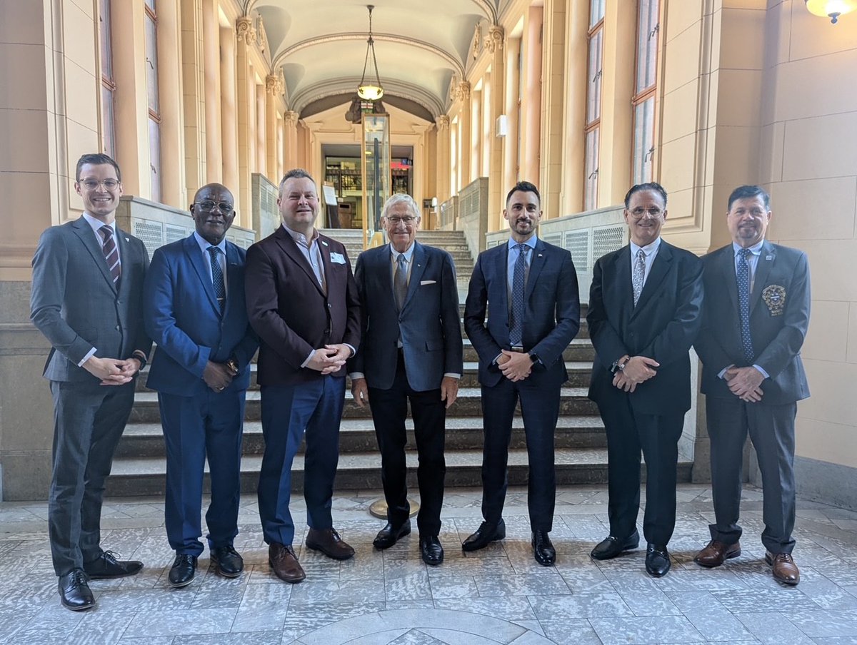 wowcinc's tweet photo. WOWC is at Queen’s Park today, meeting with provincial partners to advance shared priorities: infrastructure to support housing, sustainable approaches to homelessness response, and regional transit.

Learn more: https://t.co/rRhldGFmE0
#ONPoli #ONMuni https://t.co/EOD1aNjLfQ