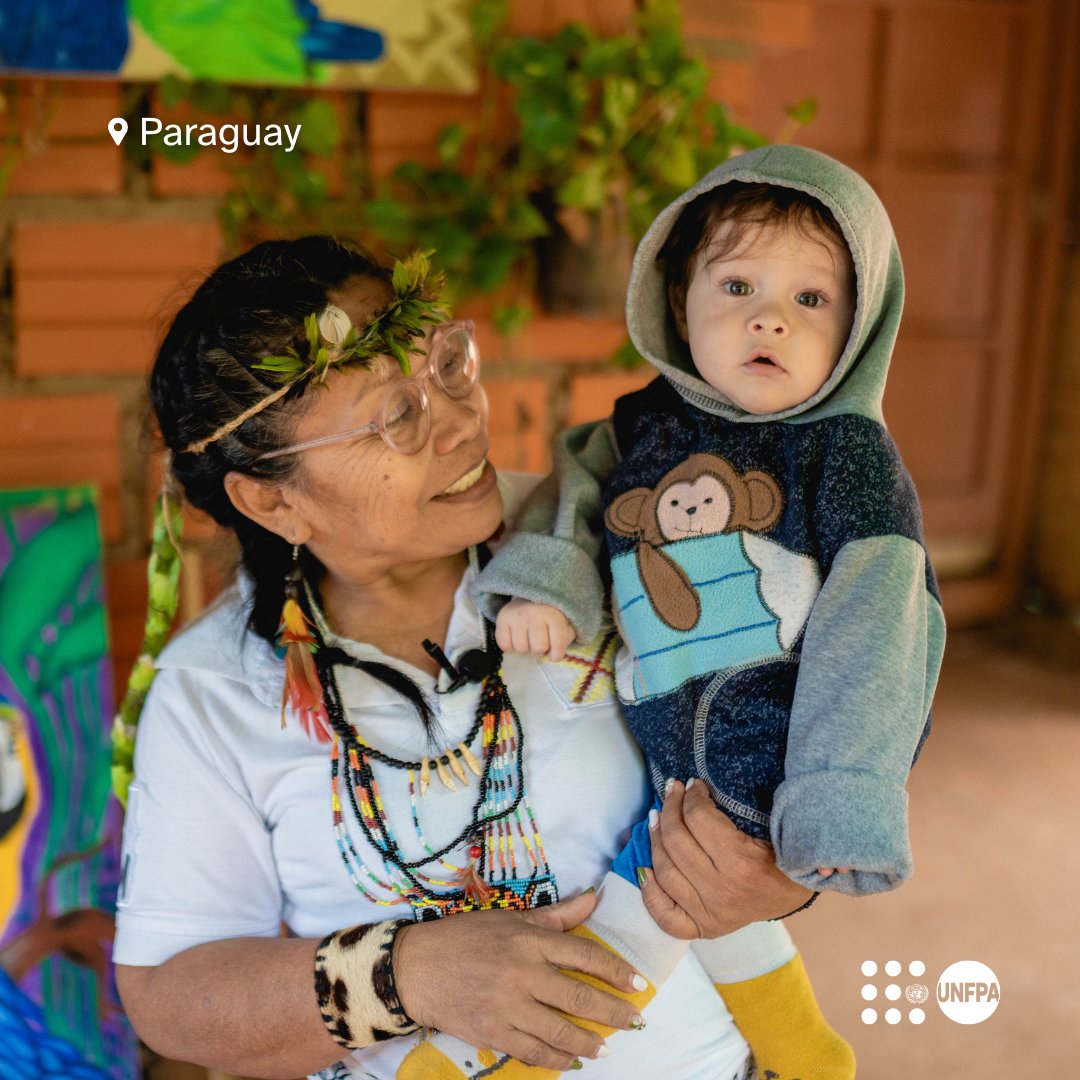 Kuña Takuaju — whose name means "woman of the sacred bamboo" — is a great-grandmother, and fearless indigenous leader in #Paraguay.

For years, she has been working to build a more equal and inclusive future for women and girls in her community.

<a href="/UNFPA/">UNFPA</a> stands proudly with her.