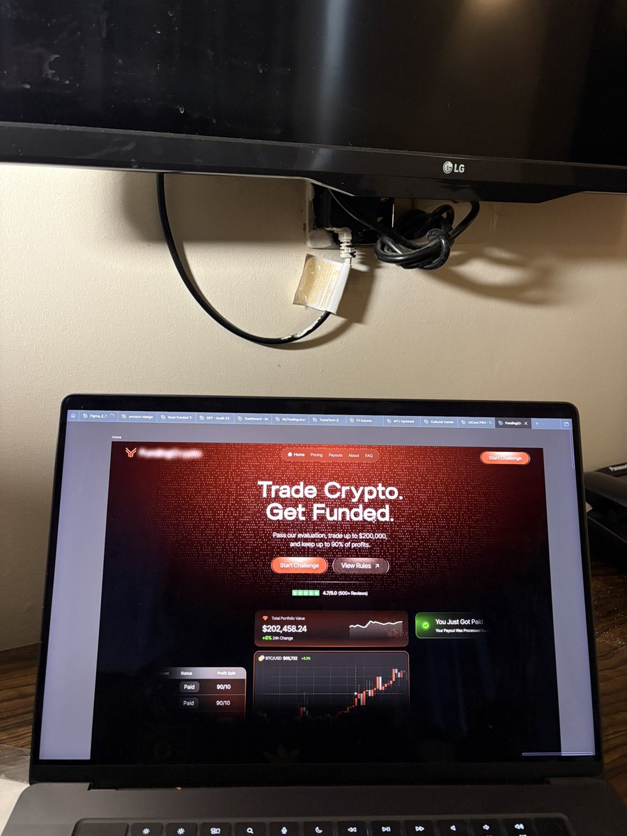 Frapisky's tweet photo. I design pretty websites ✨ https://t.co/LeHJsn3IML