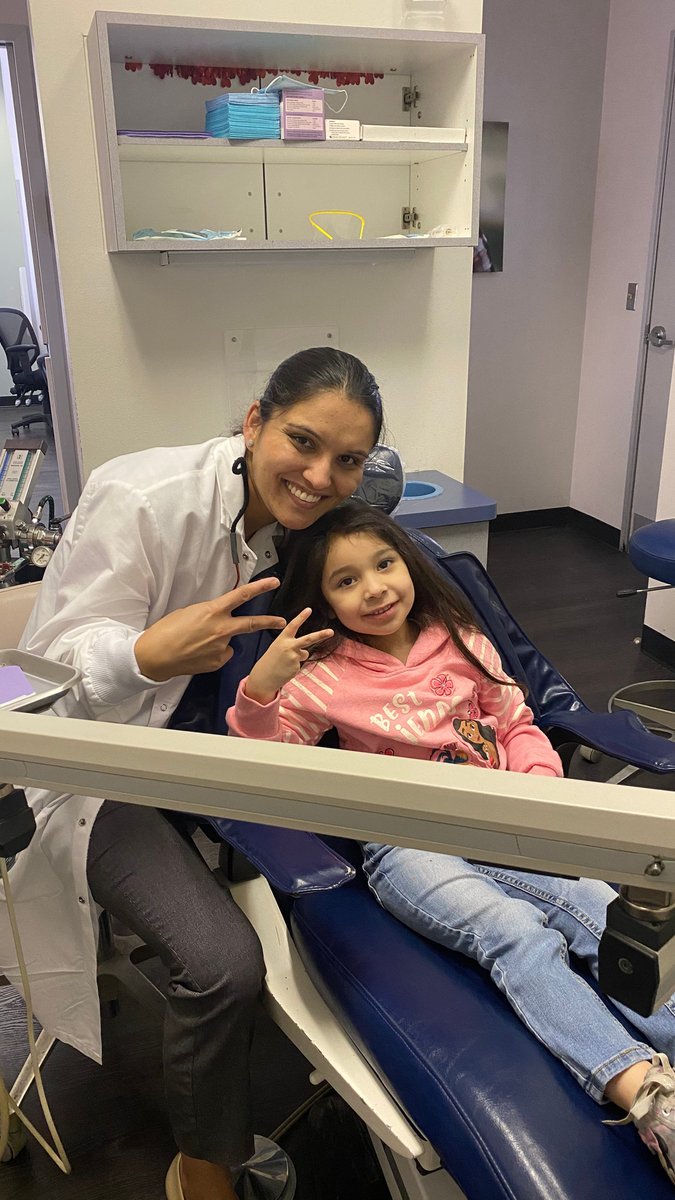 SmilesSunnyside's tweet image. Need a family dentist in Fresno? Check our quick guide to top practices offering quality care for all ages. Find the right fit for your family’s dental needs: wix.to/1BNMRL7 #Fresno #Dentist #FamilyDentist #OralHealth
