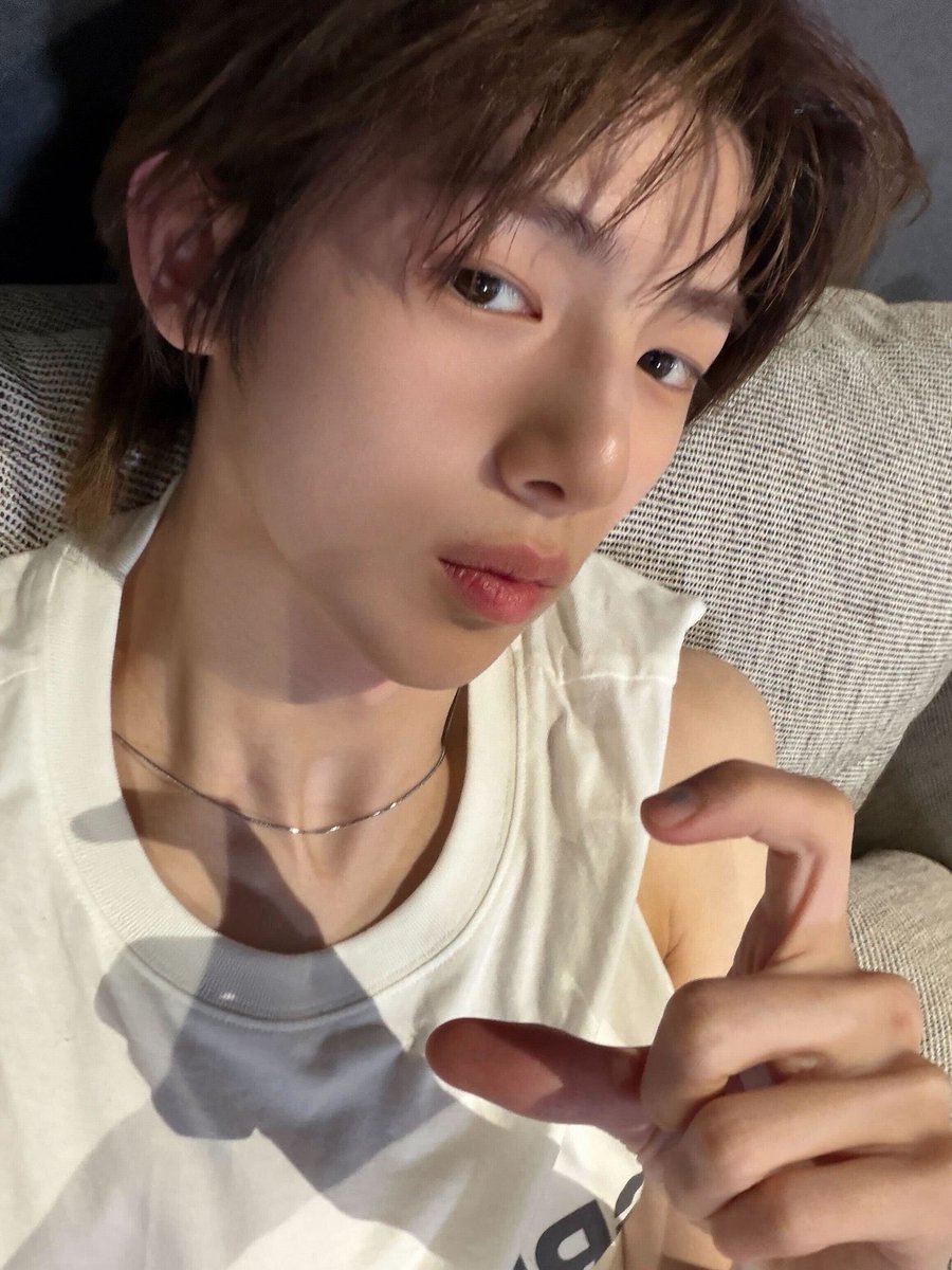juhooms's tweet photo. Midnight explosion https://t.co/ZwmbiFwnEC