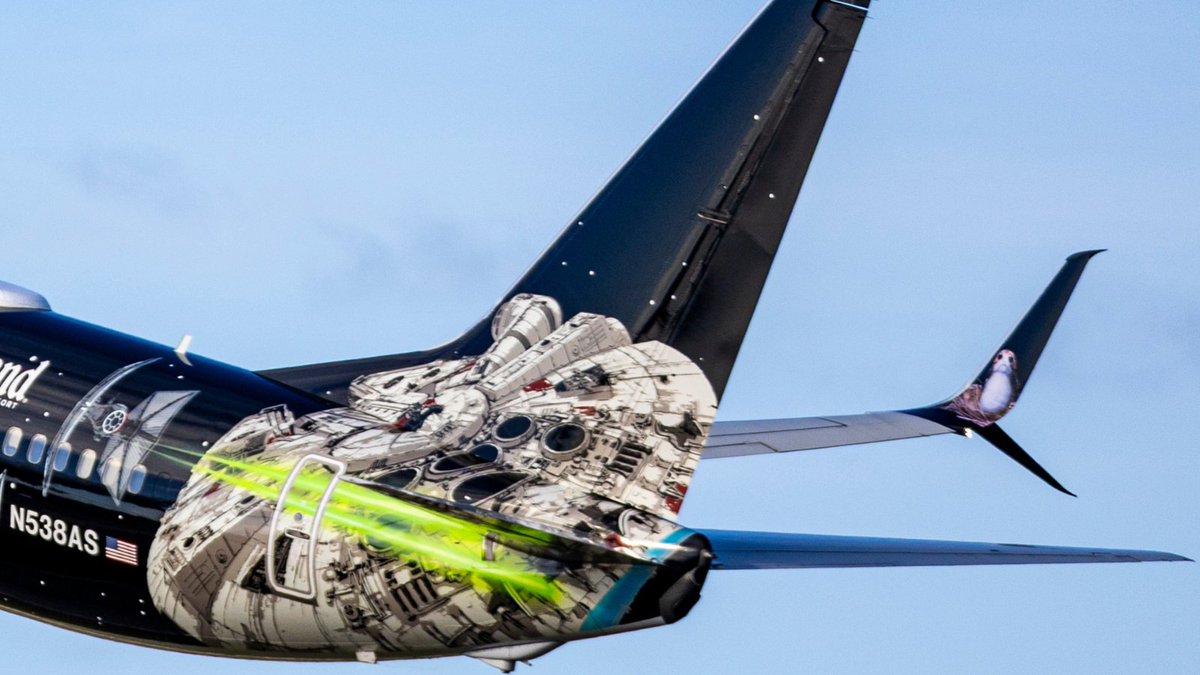 Alaska Airlines tweet media