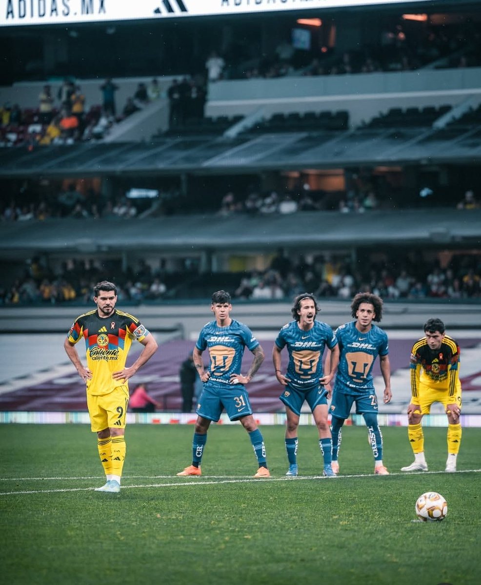 Jaír | 16 🏆🦅 tweet media