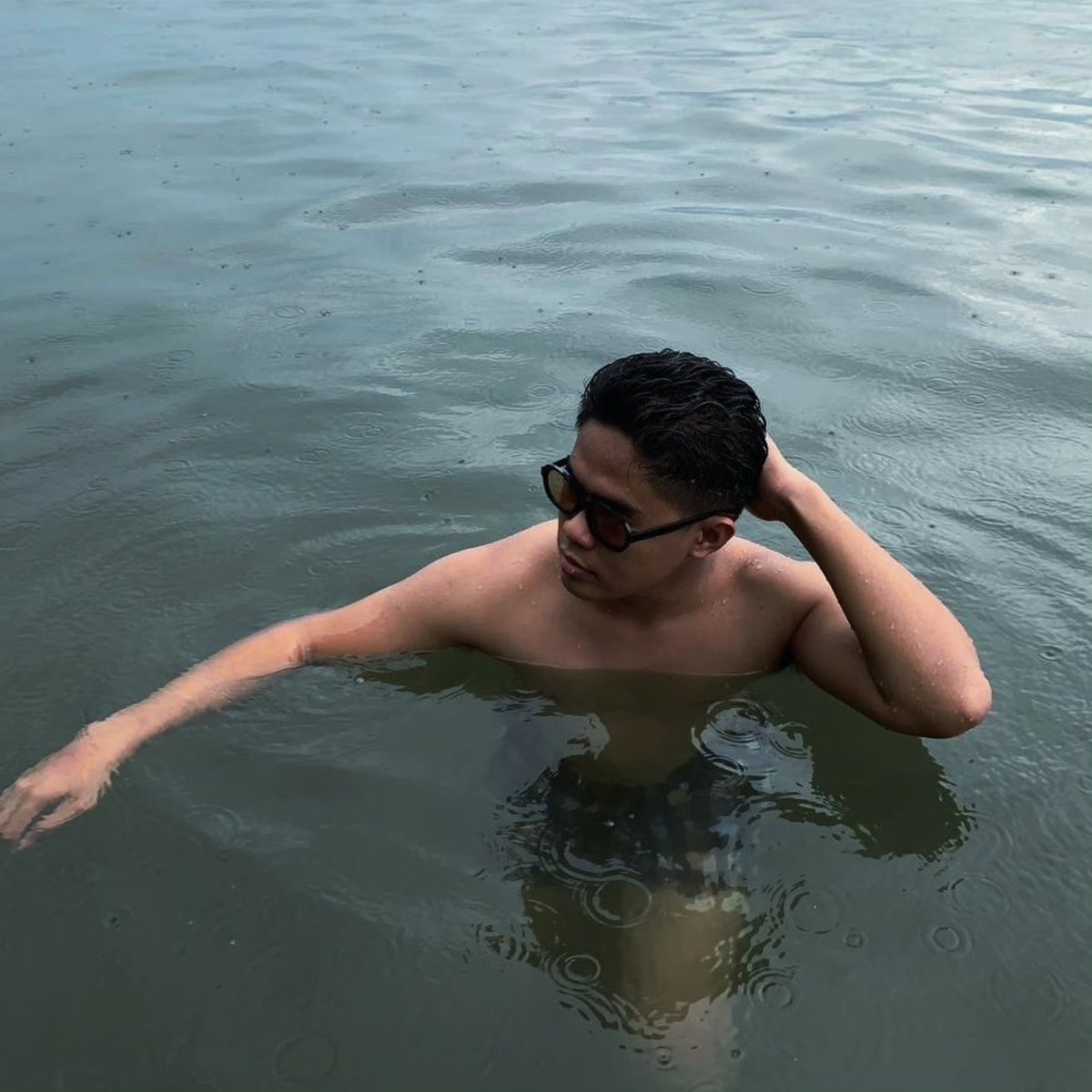 Remziee20's tweet photo. 🌊🌧️ https://t.co/ueWFS5DhZp