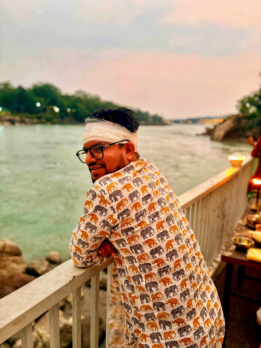 rockintiwari's tweet photo. #Rishikesh #GangaDarshan https://t.co/qol89Um39N