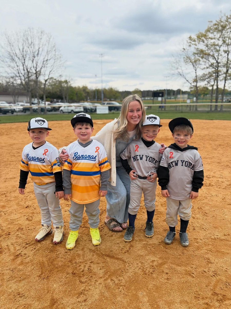 msamandawalker's tweet photo. Got to be the #1 fan to some of my favorite kiddos this weekend! ⚾️🧢💕 https://t.co/p2M2NzAJlp
