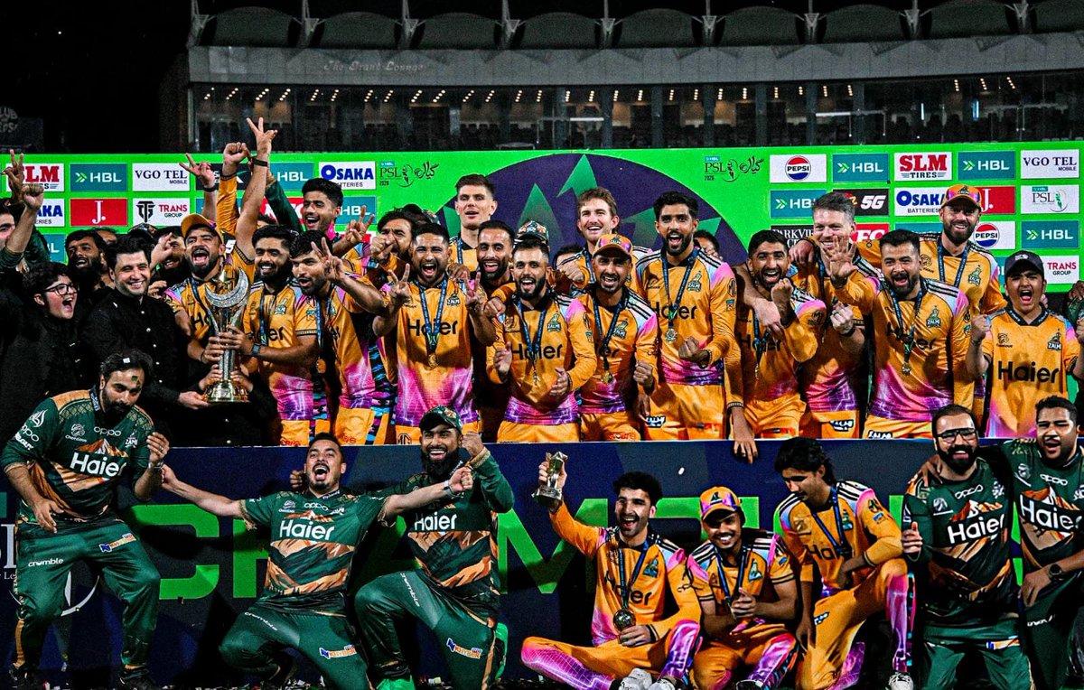 Satisfying Cricket Pictures tweet media