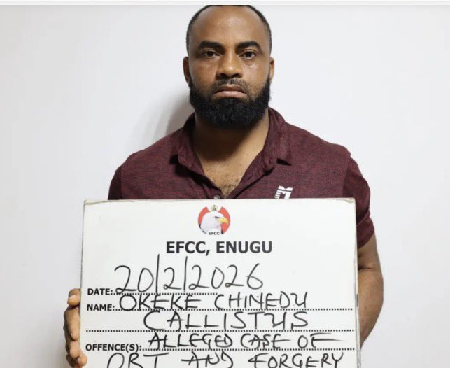 instablog9ja's tweet photo. EFCC arraigns fake BDC operator over alleged N78.2 million fr@ud and f%rgery in Onitsha https://t.co/1aTSZwIZuS